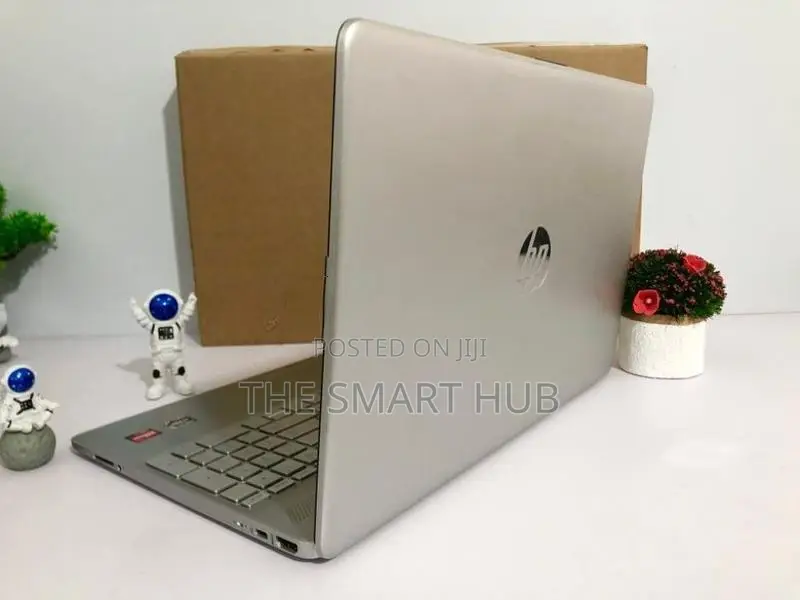 HP AMD Ryzen 7 5700U 8GB RAM 512GB NVME Professional Laptop