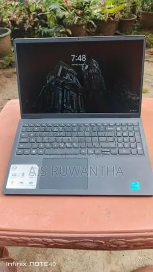 Dell Inspiron 3530