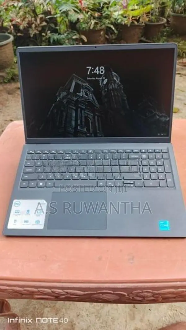 Dell Inspiron 3530