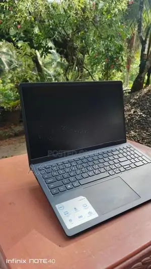 Dell Inspiron 3530