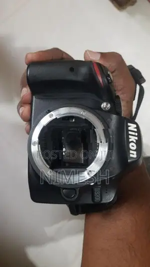 Nikon D3200 With Accessories
