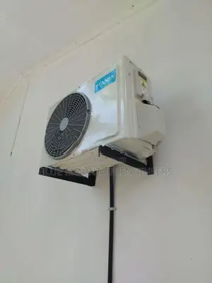 12000 BTU Non Inverter R32 Gas New MANJA AC