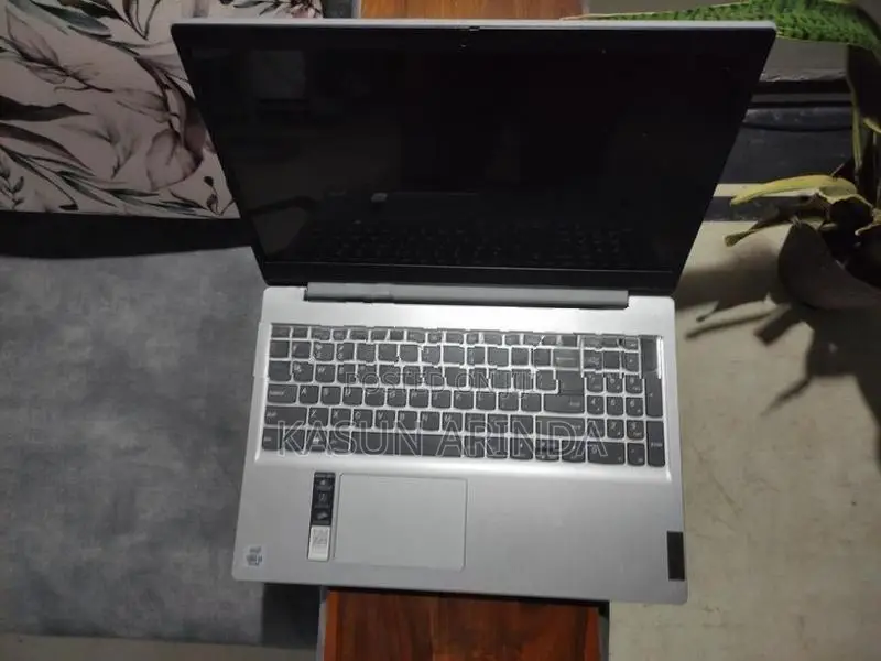 Lenovo Ideapad 3 15