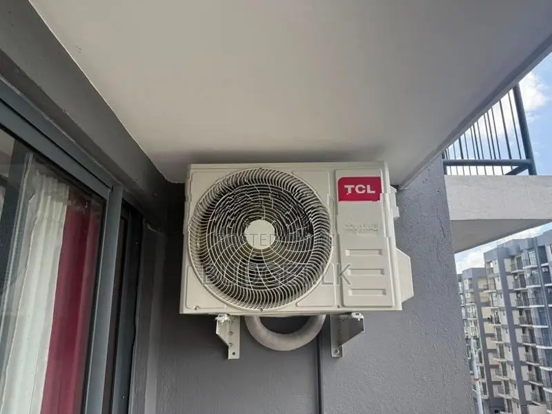 12000BTU TCL Savein AI Black Panel Inverter Air Conditioner