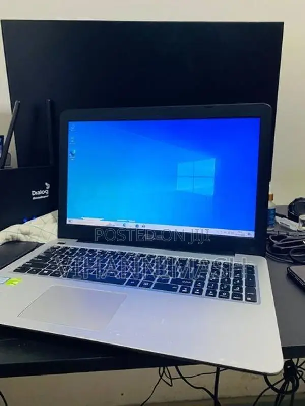 ASUS X556U 8GB RAM 128GB SSD 1TB Hard