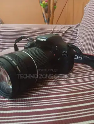 Canon EOS 600D DSLR
