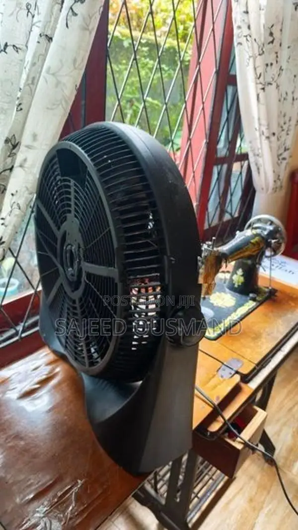 Black With Decker 16 Inch Box Fan