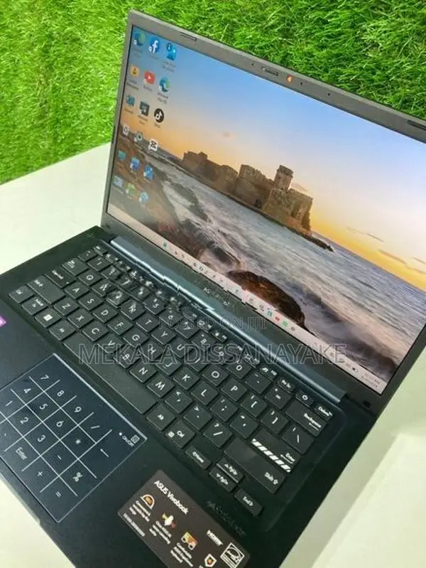 Asus VivoBook 14 X1404VA