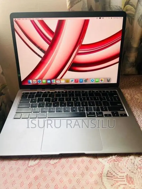 Apple MacBook Air M1
