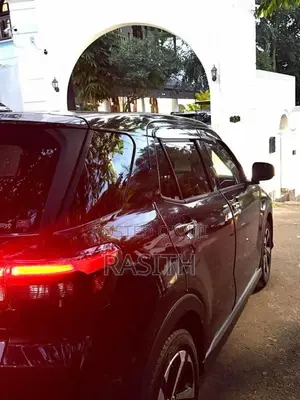 Toyota Raize Hybrid 2024 SUV Unregistered (Recondition)