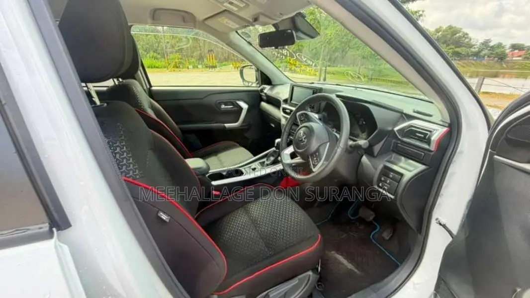 Toyota Raize Z Hybrid 2024 SUV Unregistered (Recondition)