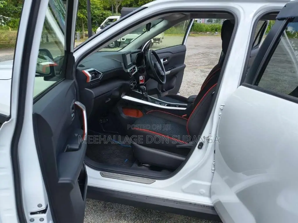 Toyota Raize Z Hybrid 2024 SUV Unregistered (Recondition)