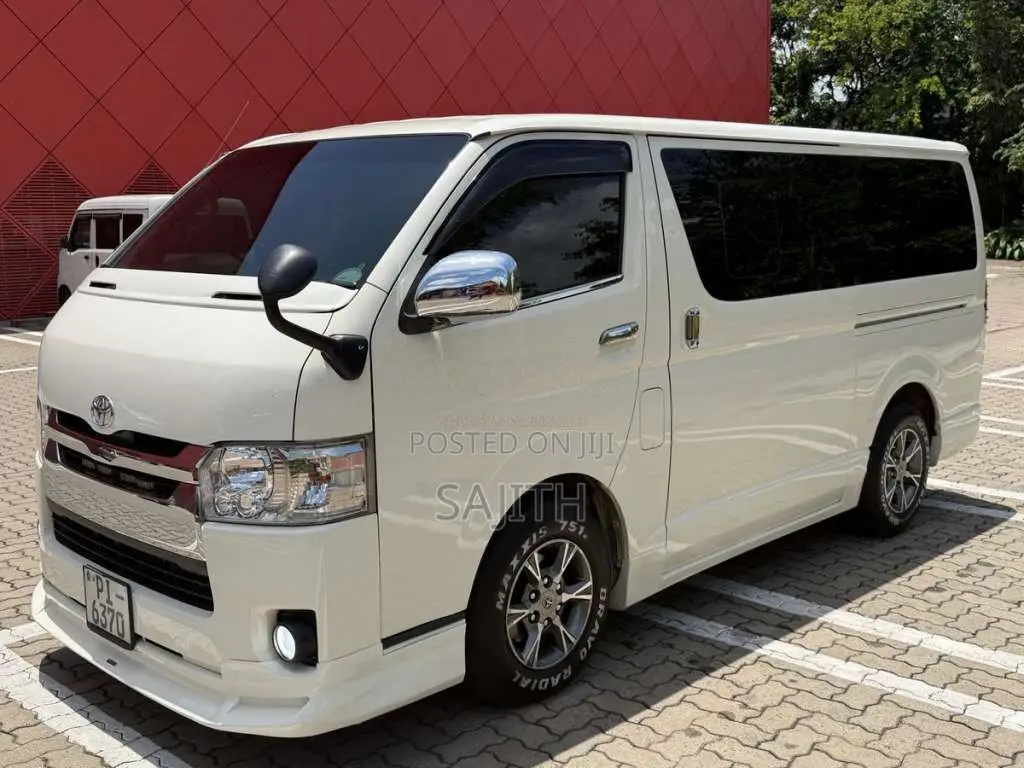 Toyota KDH 2014 Van (Used)