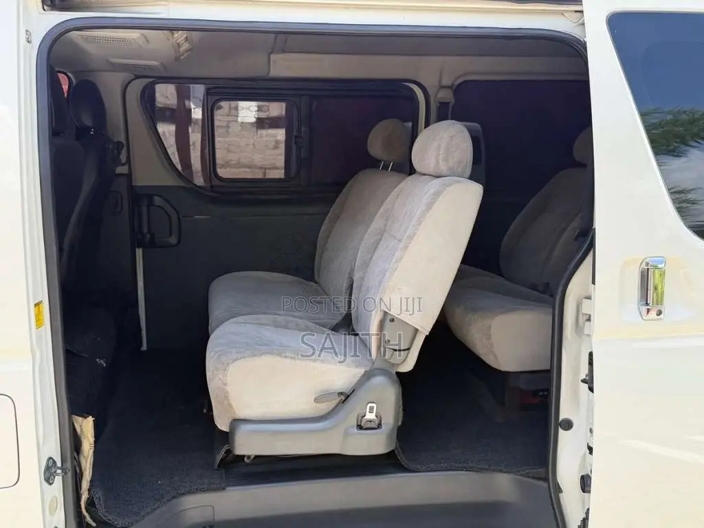 Toyota KDH 2014 Van (Used)