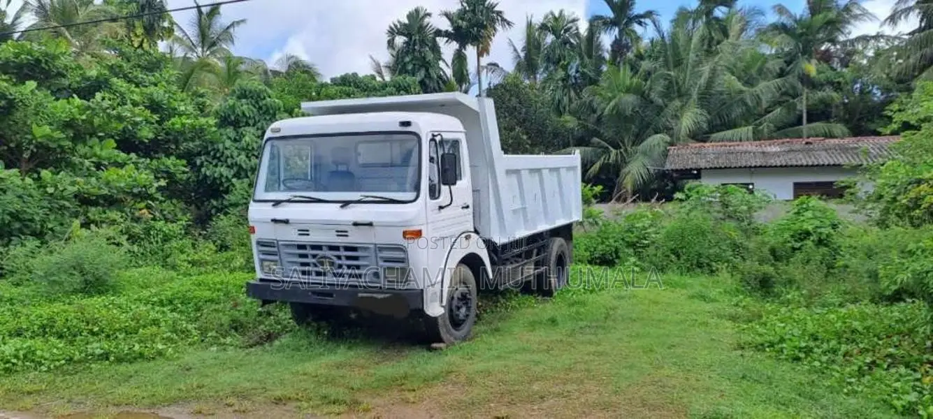 Tata 1615 2011 Lorry (Used)