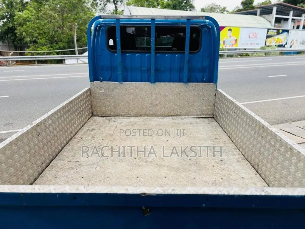 Toyota CrewCab 2006 Crew Cab (Used)