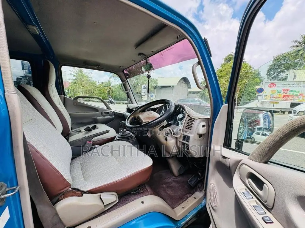 Toyota CrewCab 2006 Crew Cab (Used)