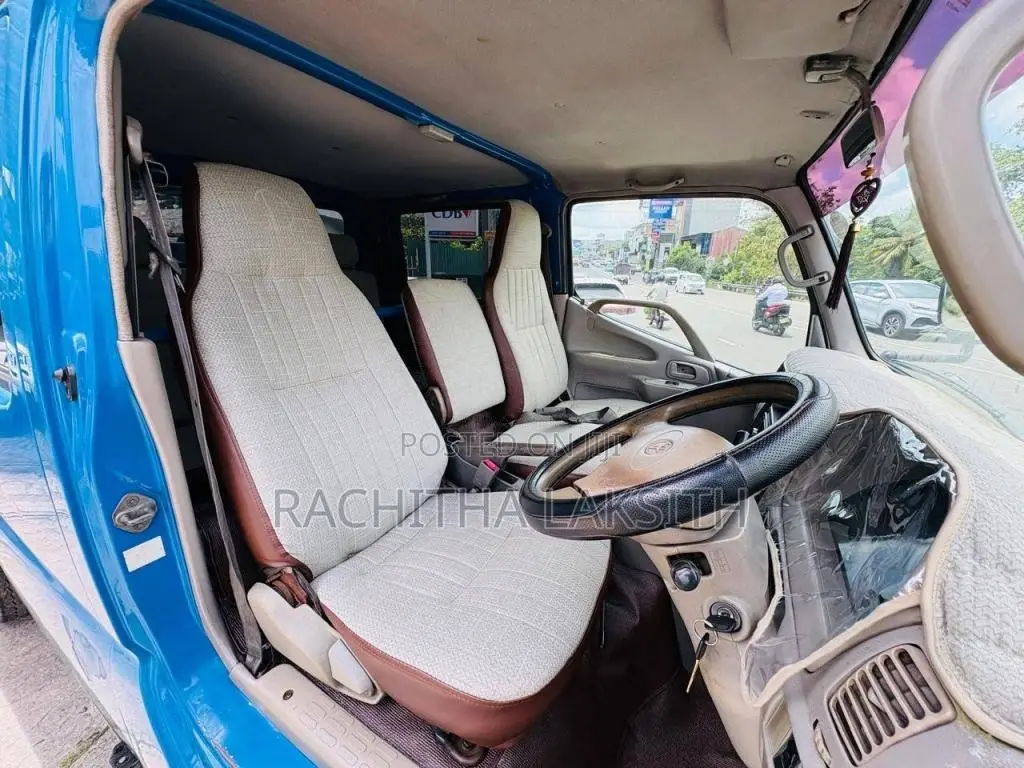 Toyota CrewCab 2006 Crew Cab (Used)