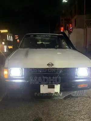 Nissan D21 1980 Crew Cab (Used)