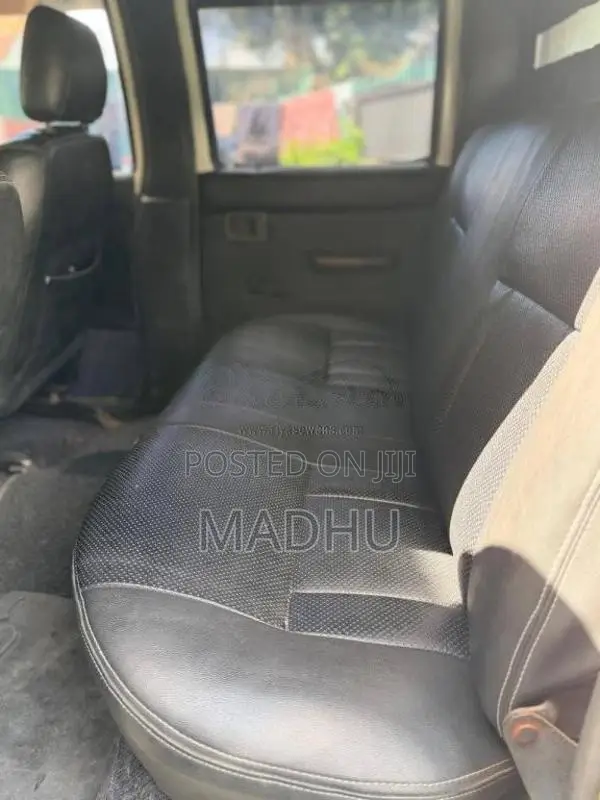 Nissan D21 1980 Crew Cab (Used)