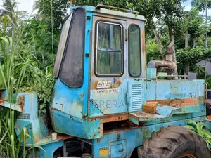 Hitachi LX80 Loader 2004 Heavy-Duty (Used)