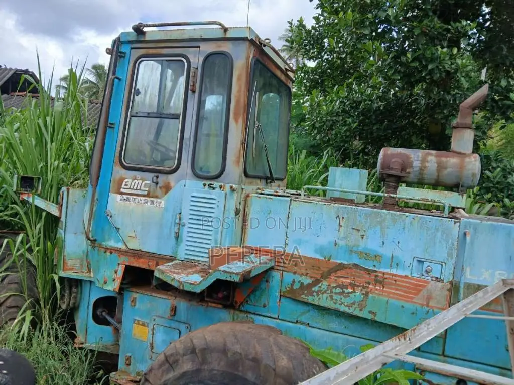 Hitachi LX80 Loader 2004 Heavy-Duty (Used)