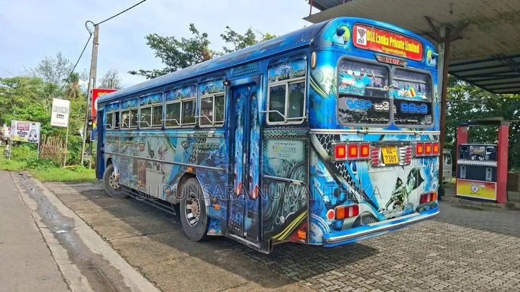 Ashok-Leyland Viking 2009 Bus (Used)