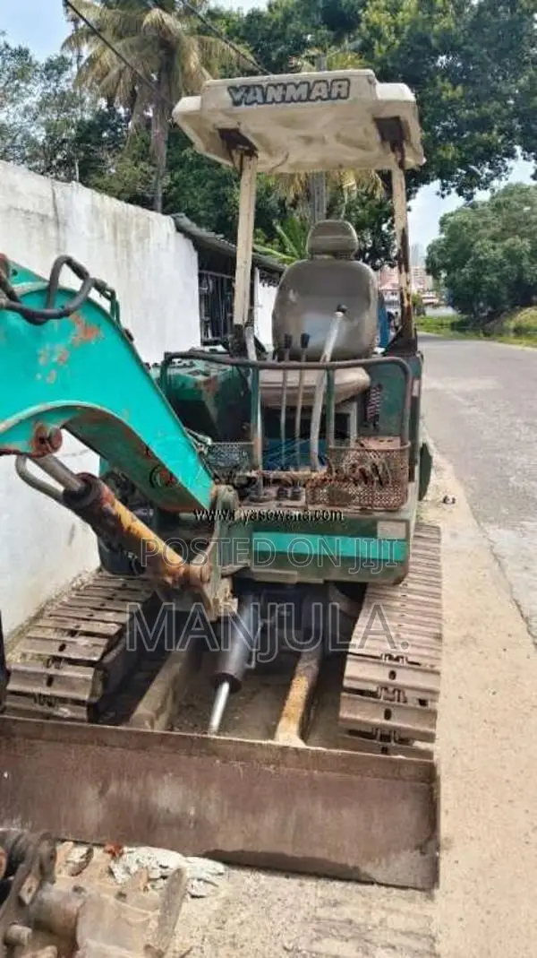Kubota 30 2014 Heavy-Duty (Used)