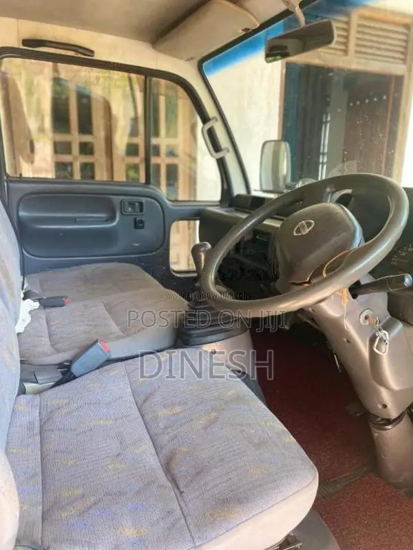 Nissan CrewCab 1999 Crew Cab (Used)