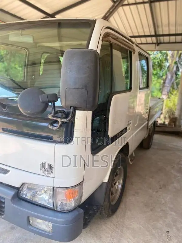 Nissan CrewCab 1999 Crew Cab (Used)