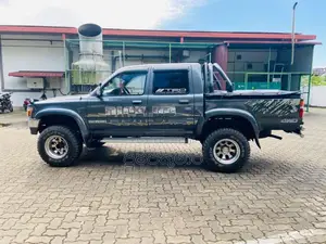 Toyota Hilux 106 1990 Pickup (Used)