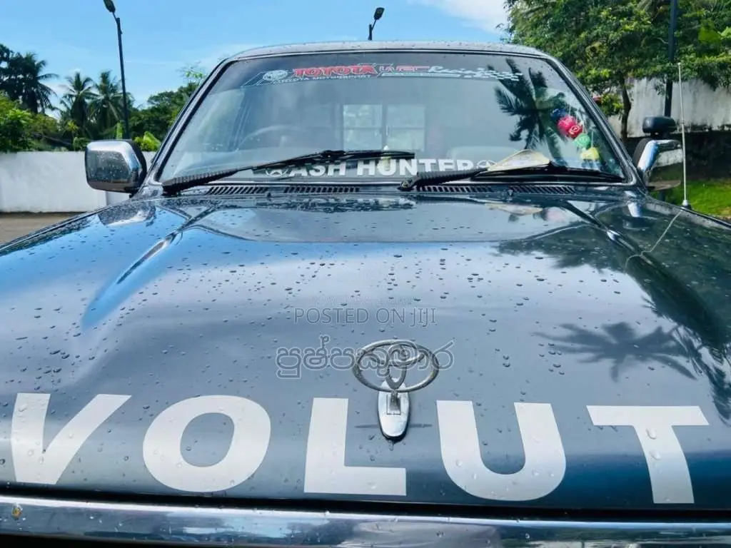 Toyota Hilux 106 1990 Pickup (Used)