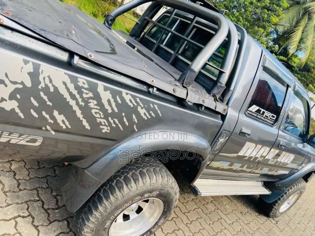 Toyota Hilux 106 1990 Pickup (Used)