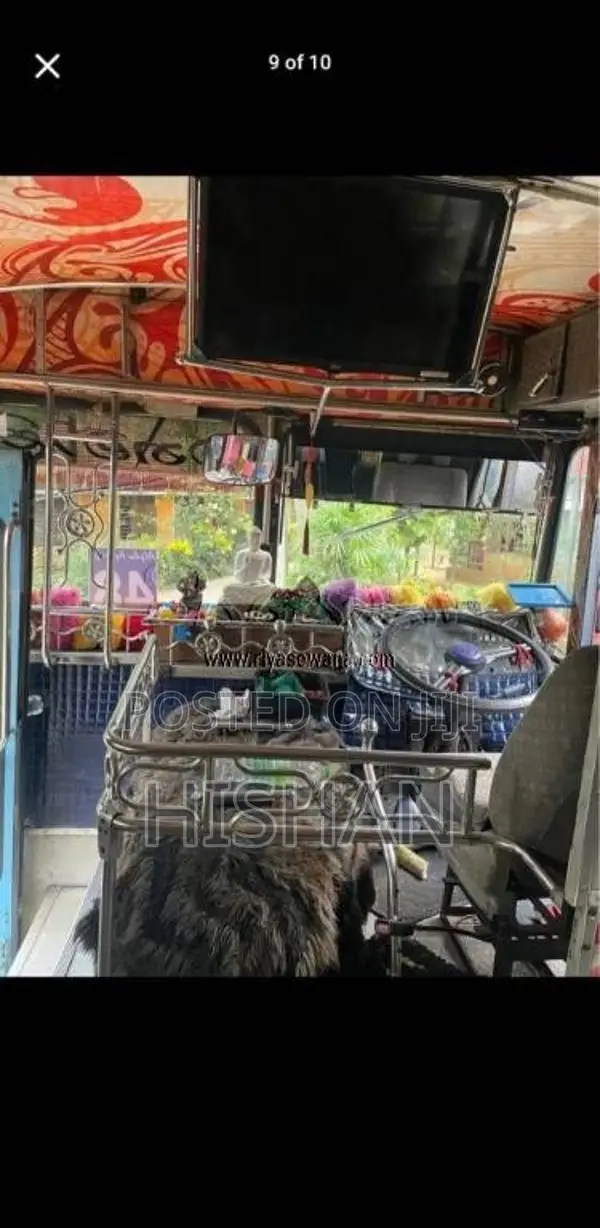 Ashok-Leyland Viking 2003 Bus (Used)