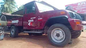 Mahindra Maxi Trak 2011 Pickup (Used)