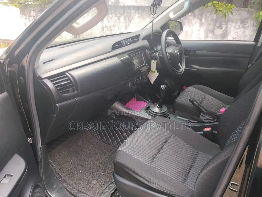 Toyota Hilux 2019 Pickup (Used)