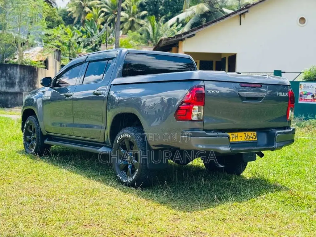 Toyota Hilux Revo 2016 Pickup (Used)