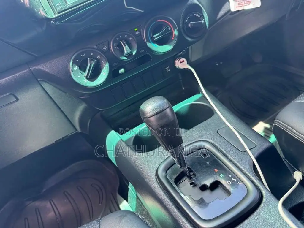 Toyota Hilux Revo 2016 Pickup (Used)