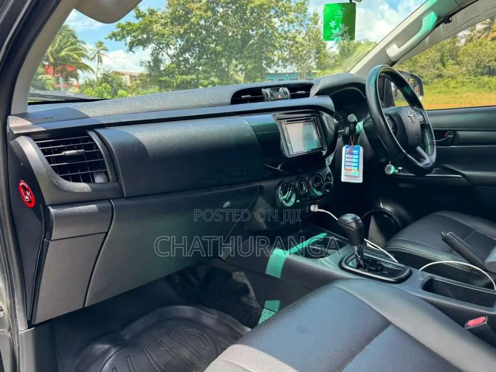 Toyota Hilux Revo 2016 Pickup (Used)