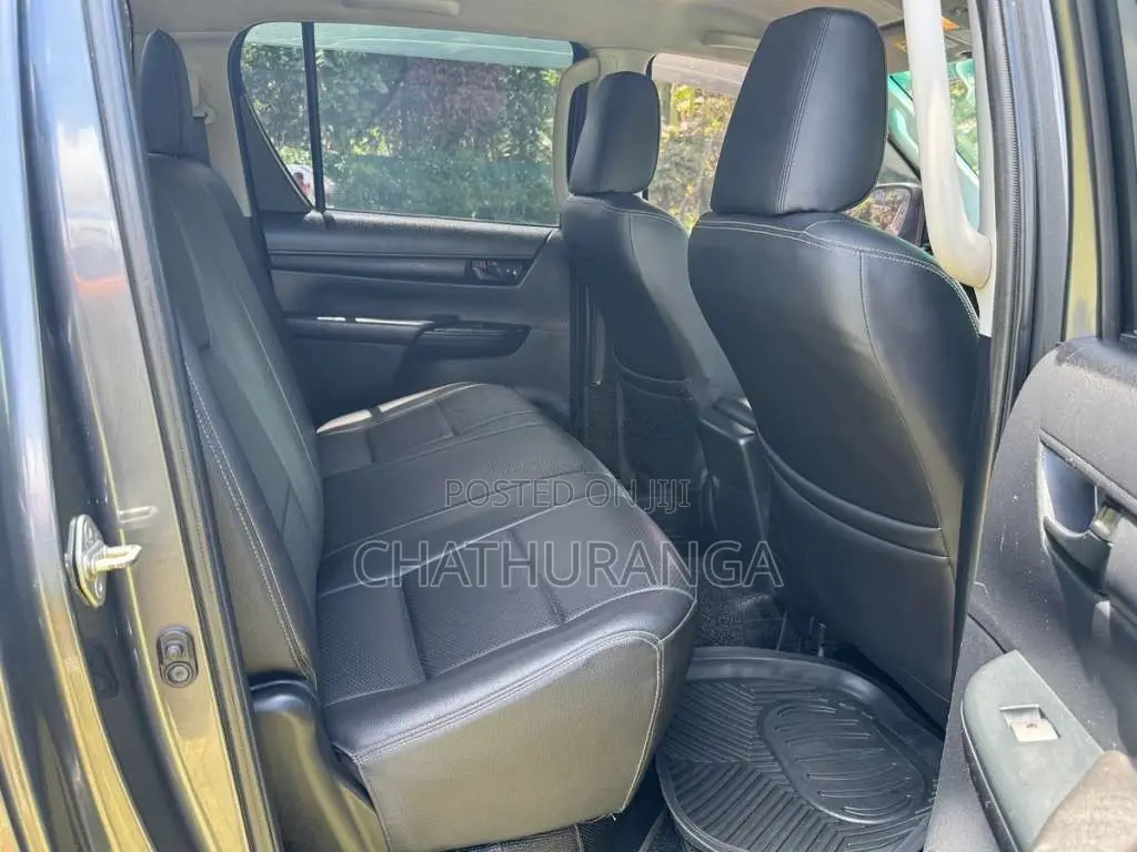 Toyota Hilux Revo 2016 Pickup (Used)