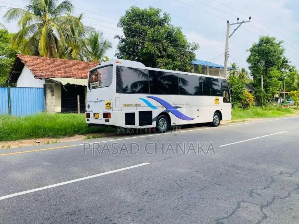 Mitsubishi Dolphin Fuso 1994 Bus (Used)
