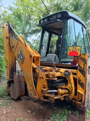 JCB 3CX P12 2001 Heavy-Duty (Used)