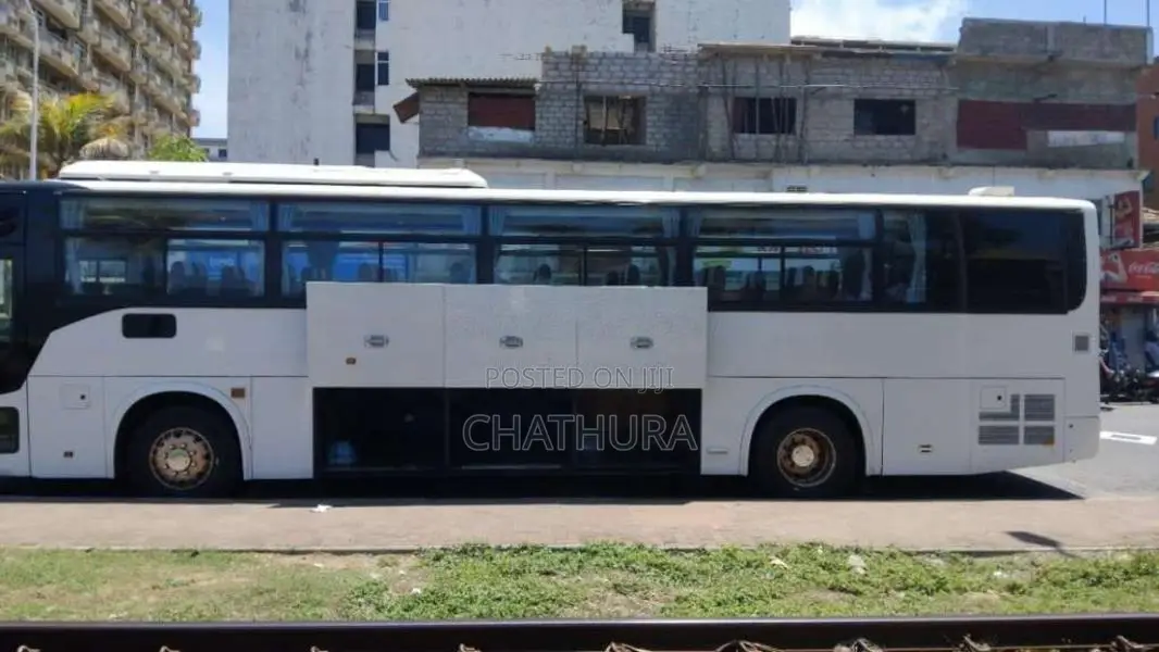 Nissan Ud 2012 Bus (Used)