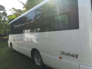 Isuzu Journey 2011 Bus (Used)