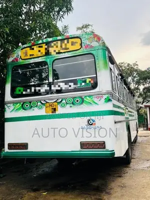Ashok-Leyland Leyland 2004 Bus (Used)