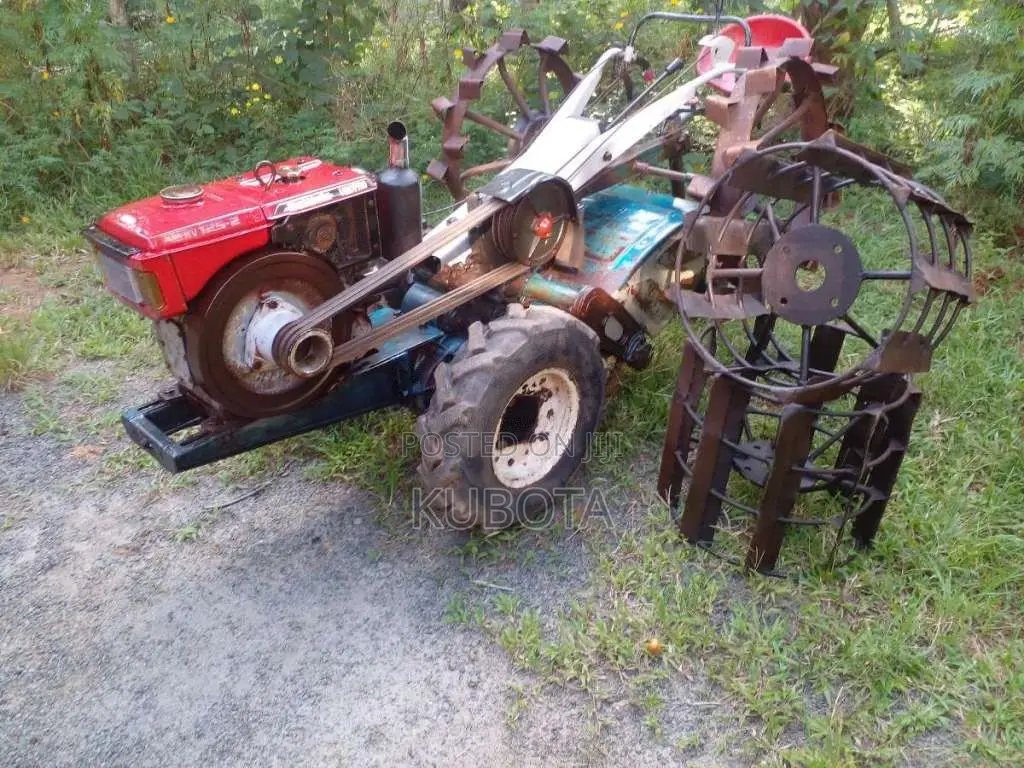 Kubota Vikyno RV1252 2011 Tractor (Used)