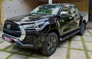 Toyota Hilux 2024 Pickup (Used)