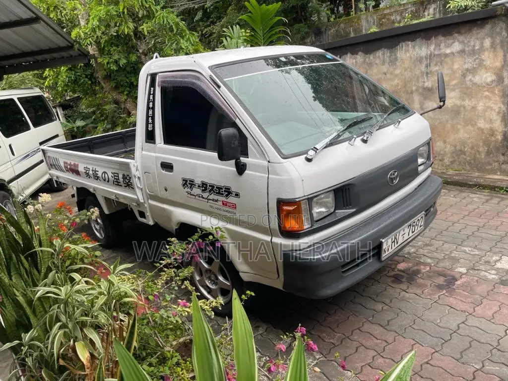 Toyota Lori 1998 Lorry (Used)