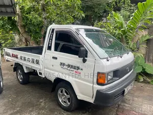 Toyota Lori 1998 Lorry (Used)