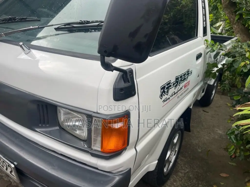 Toyota Lori 1998 Lorry (Used)